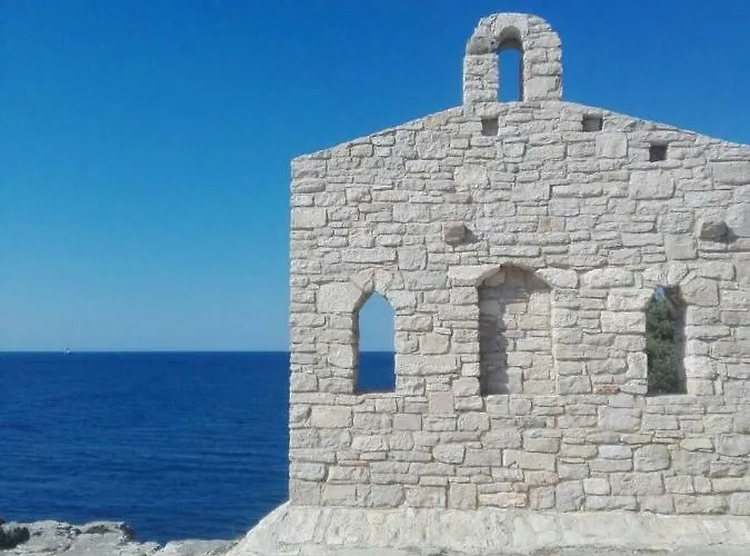 Vilic 아파트 풀라