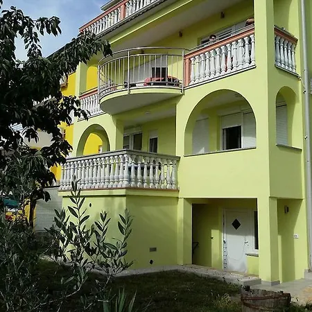 Vilic Apartman *